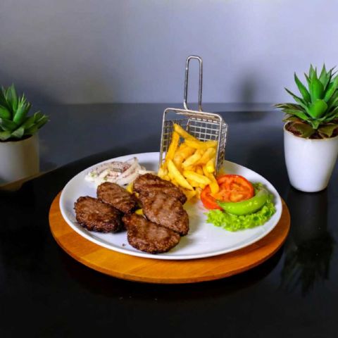 Köfte Tabağı