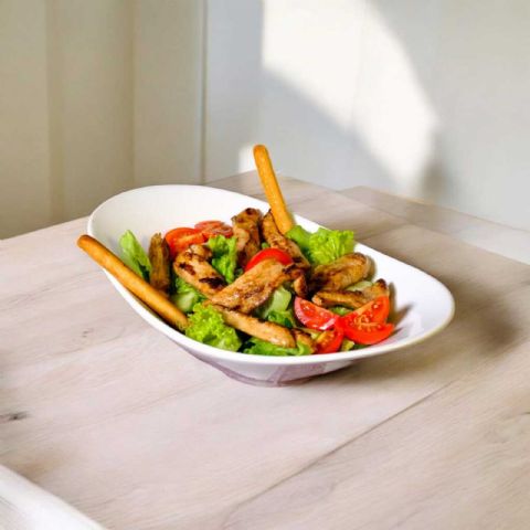 Izgara Tavuklu Sezer Salata